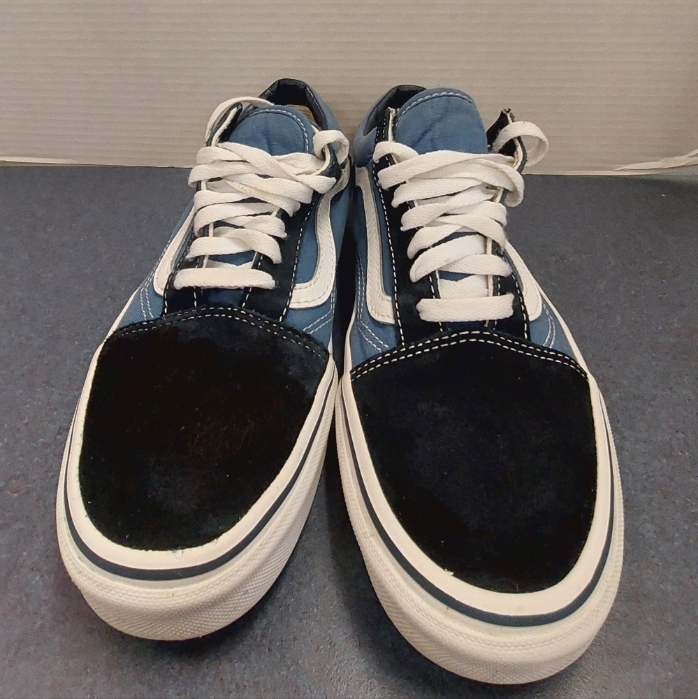 Vans - Picture 7 of 7